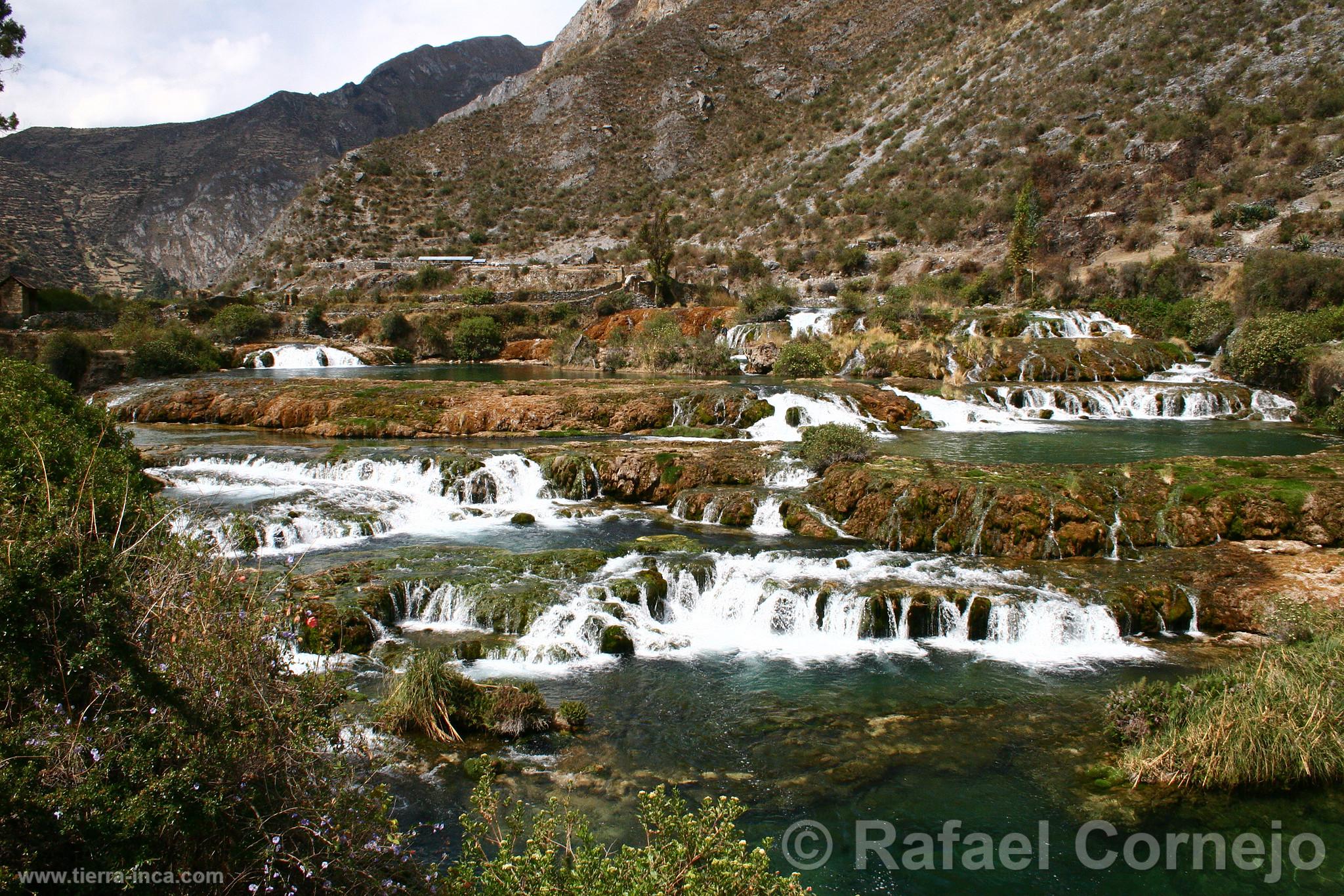 Cadas de agua en Huancaya