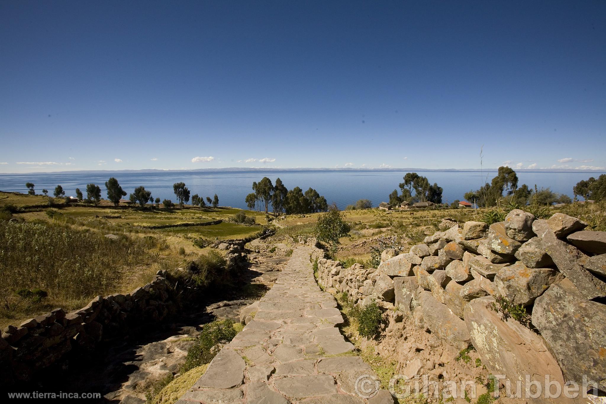 Isla Taquile en el Lago Titicaca