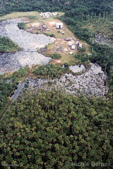 Derrame de petrleo en una exploracin petrolfera