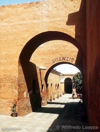 Corredor del convento de Santa Catalina en Arequipa