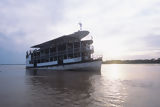 Transporte de turistas en el rio Amazonas
