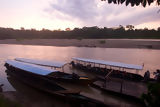 Botes en río Manu