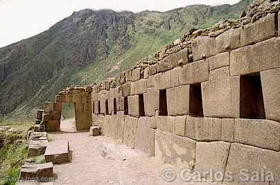 Portada en Ollantaytambo