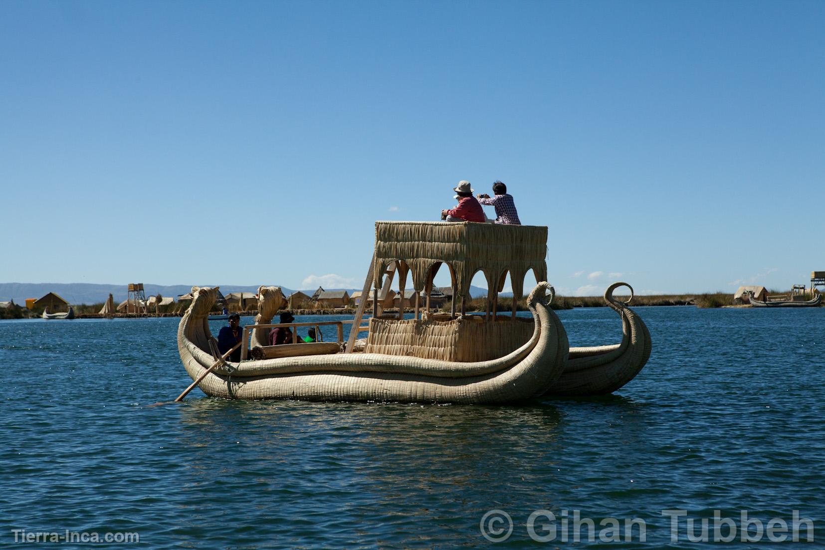 Islas de los Uros en el Lago Titicaca