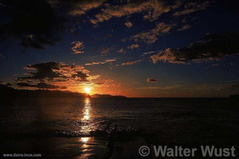 Atardecer en Cabo Blanco