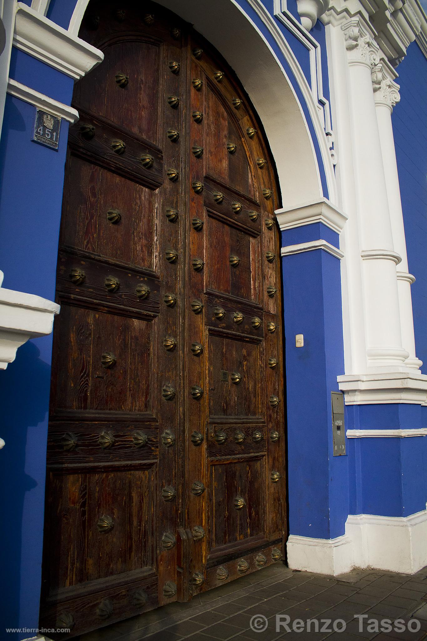 Plaza de Armas, Trujillo