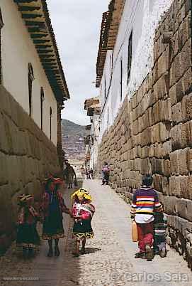 Calle Hatum Rumiyoc, Cuzco