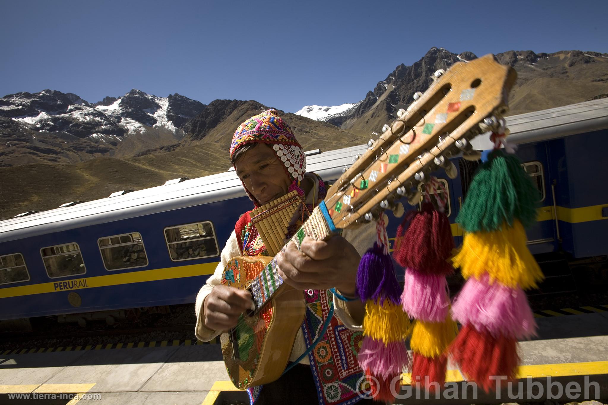 Tren Andean Explorer