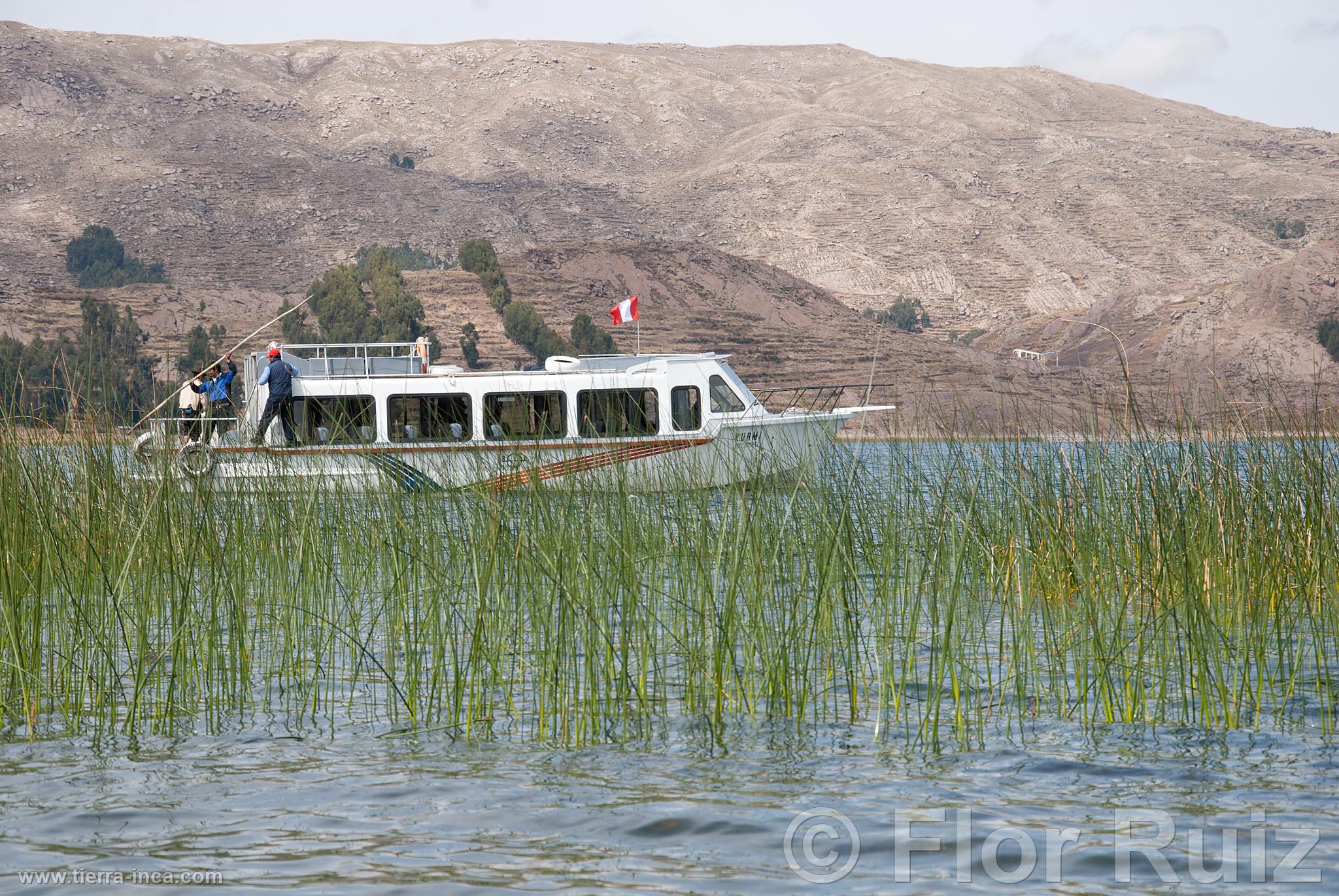 Isla Tikonata en el Lago Titicaca