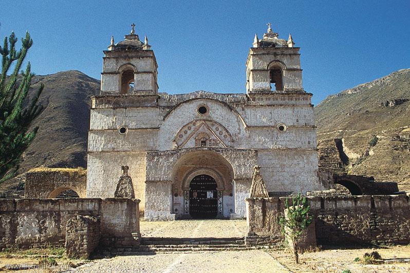 Iglesia de Lari