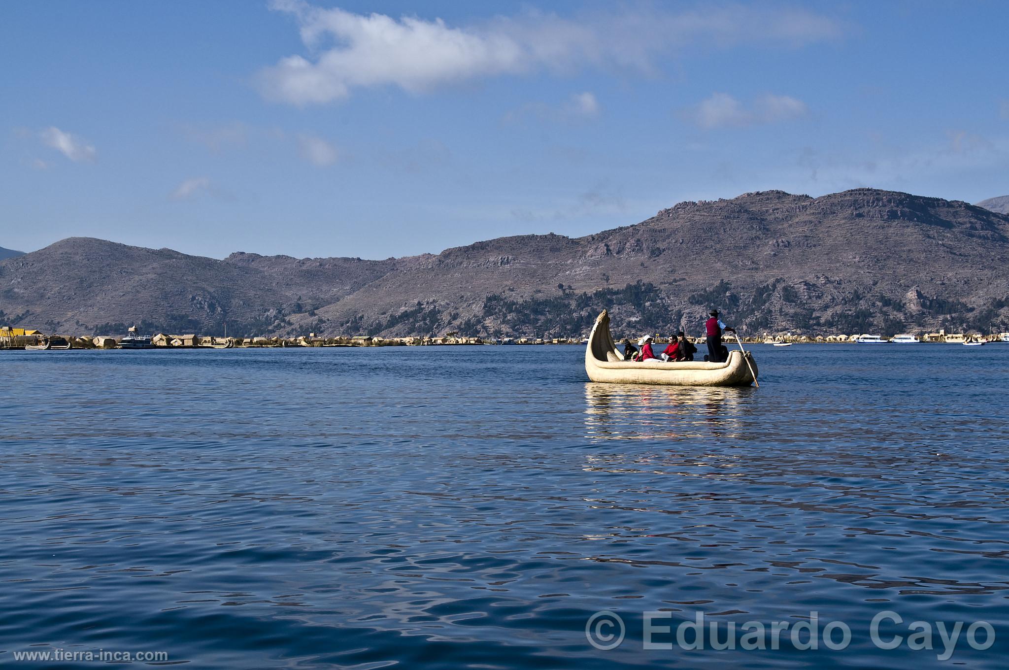 Turistas en el Lago Titicaca