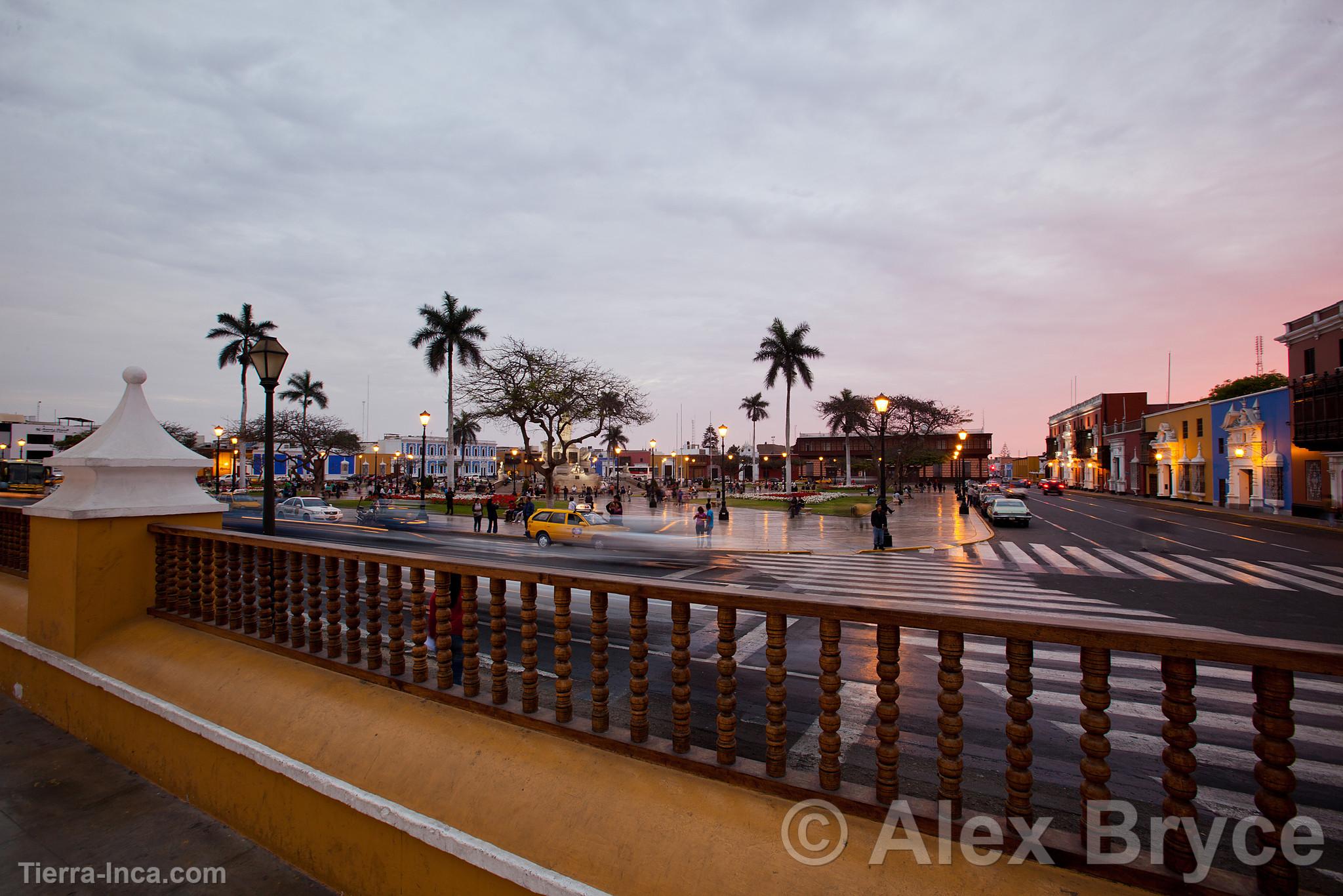 Plaza de Armas, Trujillo