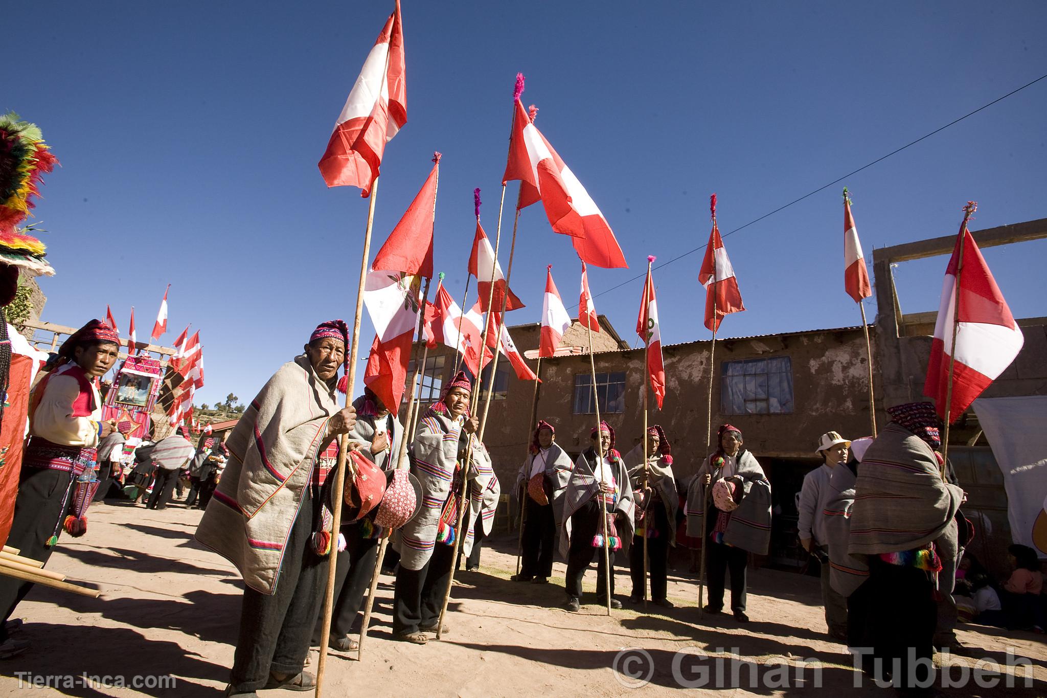 Pobladores de la Isla Taquile