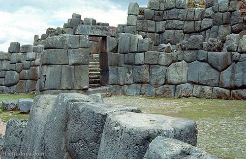 Muros incas, Sacsayhuaman