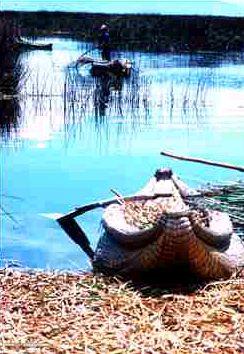 Caballito de totora (balsa), Uros