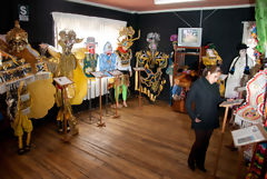 Exhibicin de trajes tpicos