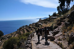 Turistas en la Isla de Taquile