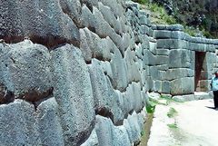 Muros incas, Sacsayhuaman